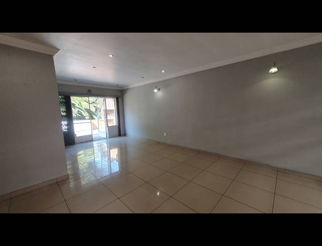 3 BEDROOM FREEHOLD FOR SALE IN BRACKENDOWNS